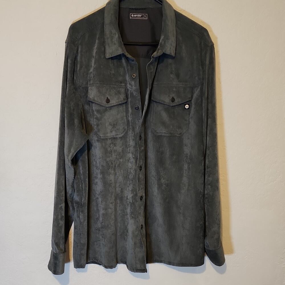 Hi-Tec Men's XL Gray Solid Corduroy Woven Long Sleeve Button-Up Shirt w/ Pockets